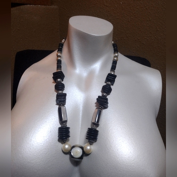 Large black beaded necklace - Picture 1 of 2
